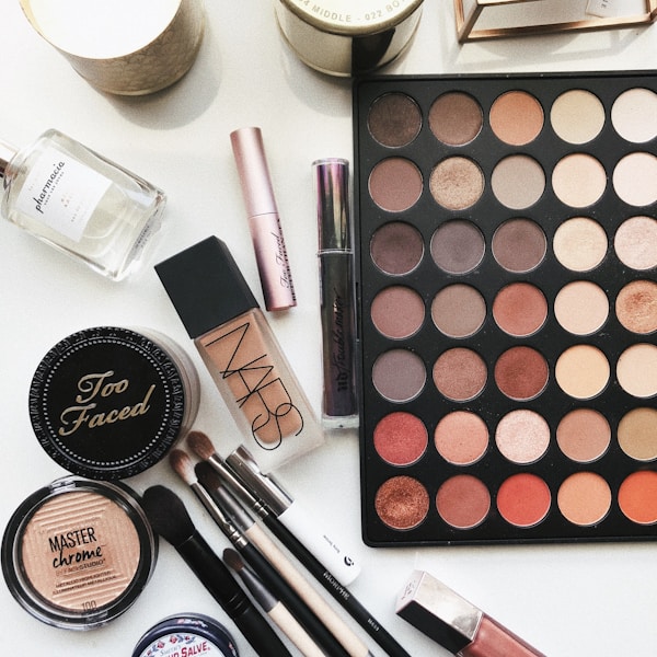 Eyeshadow Palette Nude